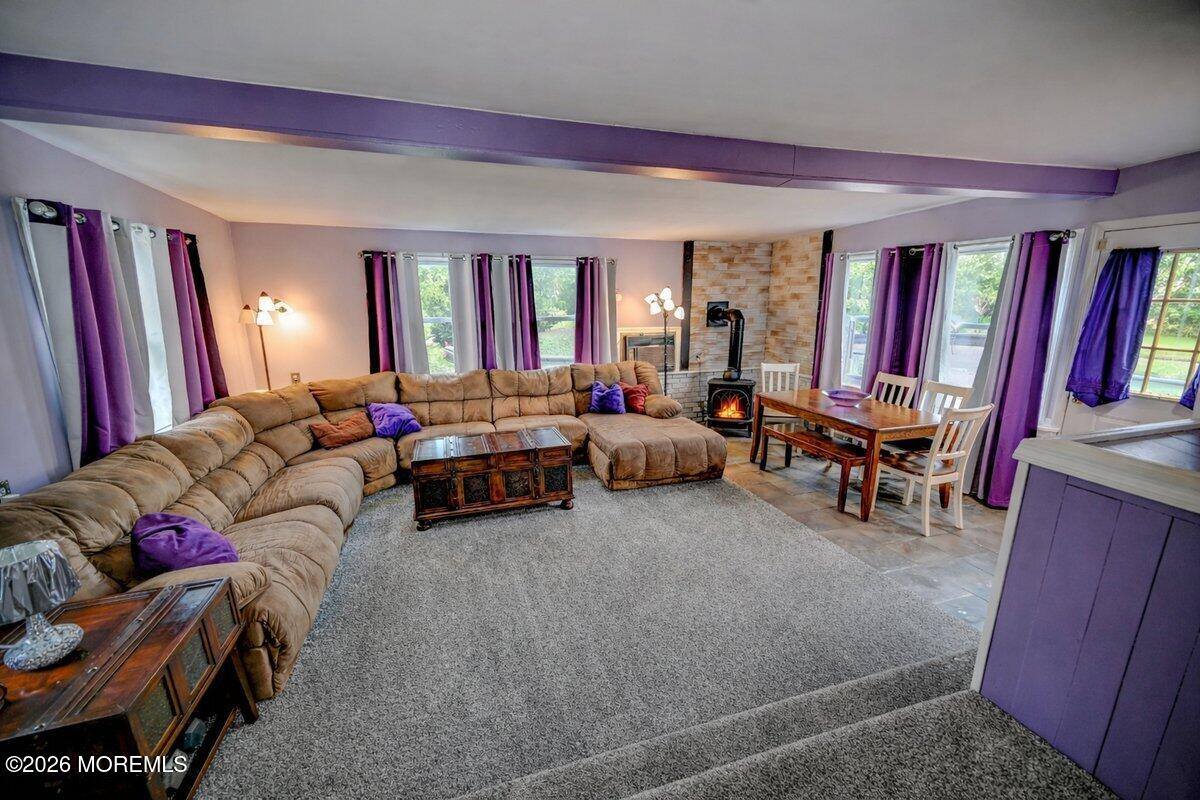 6 Meadowbrook Drive, Howell, NJ 07731