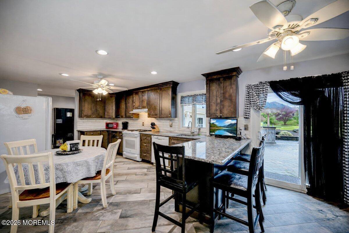 6 Meadowbrook Drive, Howell, NJ 07731