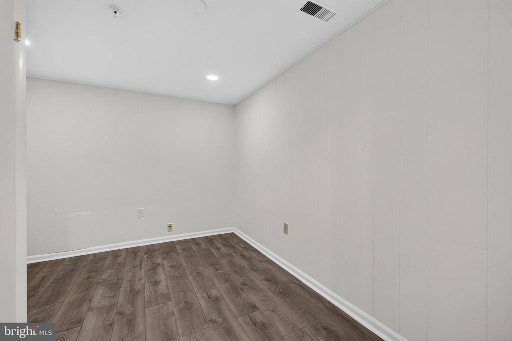 4819 Berwyn House Road, College Park, MD 20740