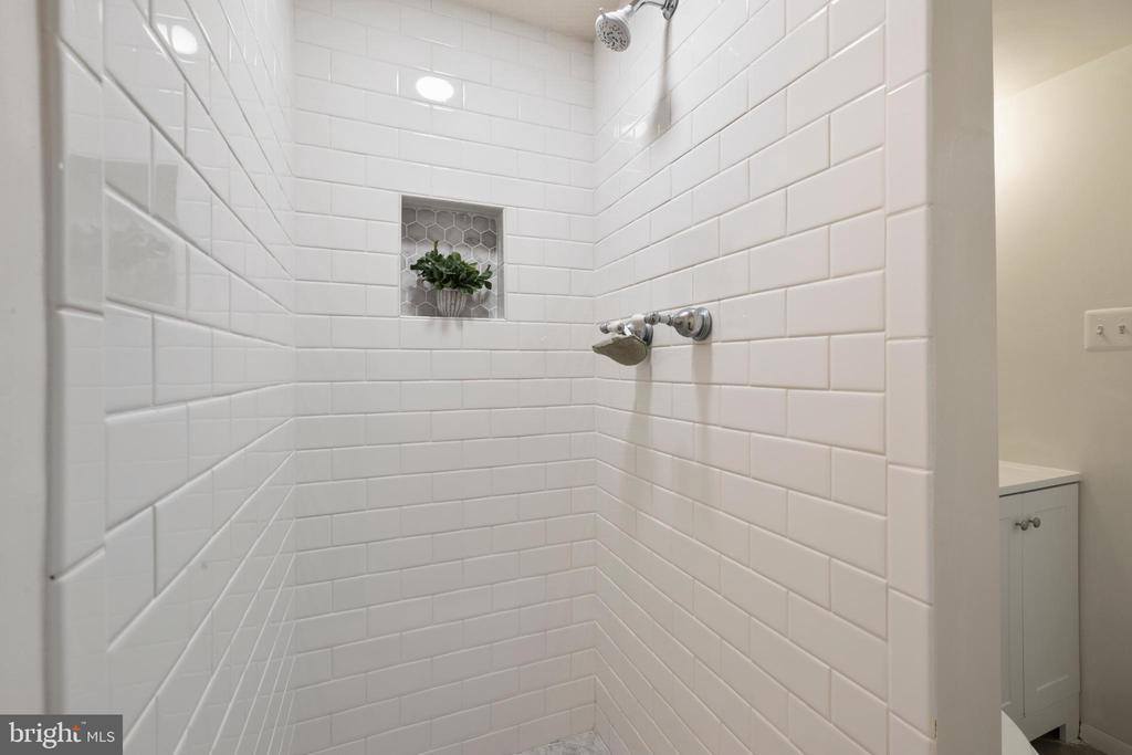 4819 Berwyn House Road, College Park, MD 20740