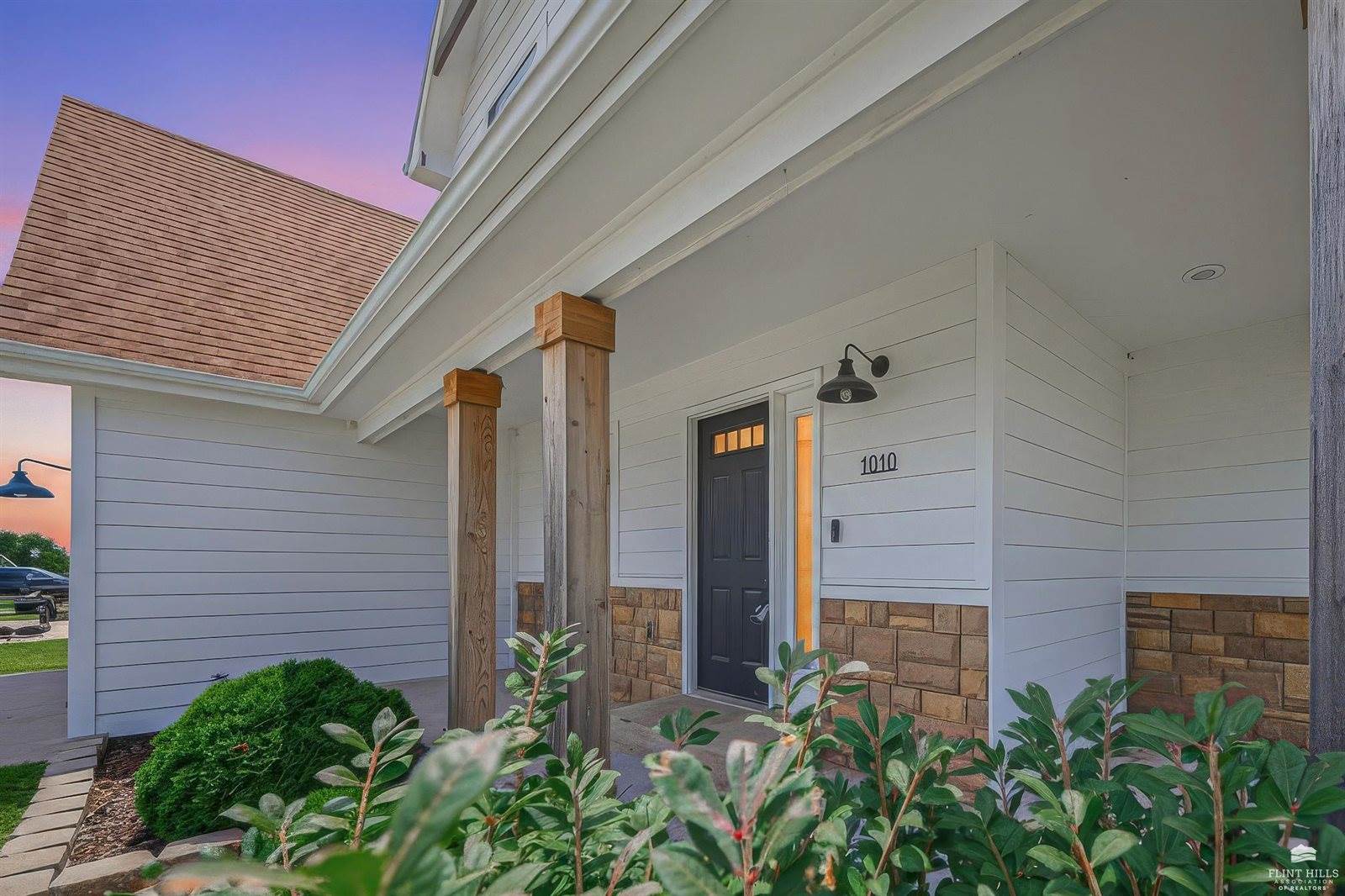 1010 Kadence Lane, Junction City, KS 66441