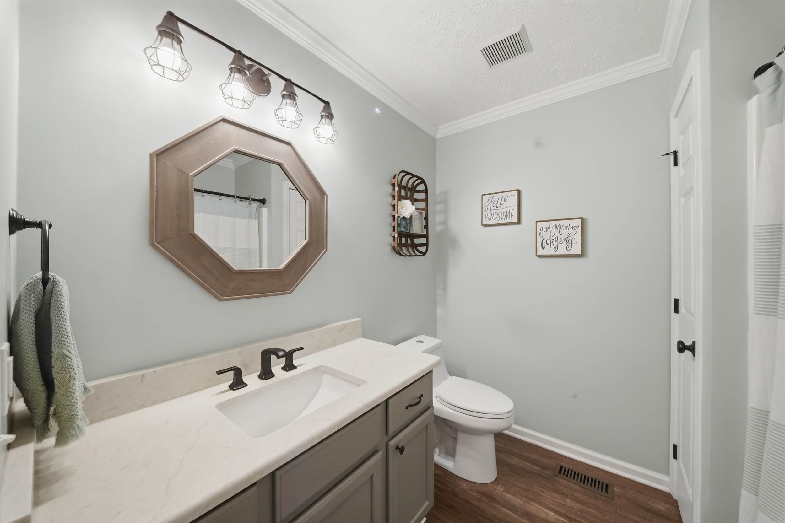 17155 Riddick Rd, Smithfield, VA 23430
