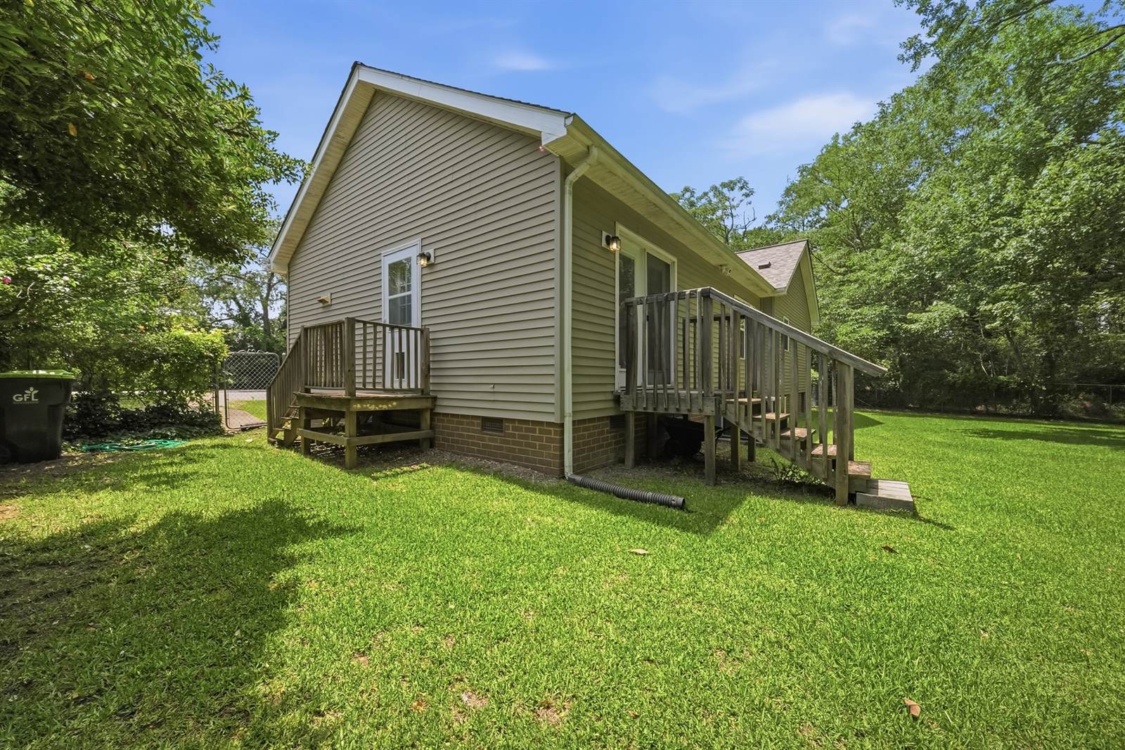 17155 Riddick Rd, Smithfield, VA 23430