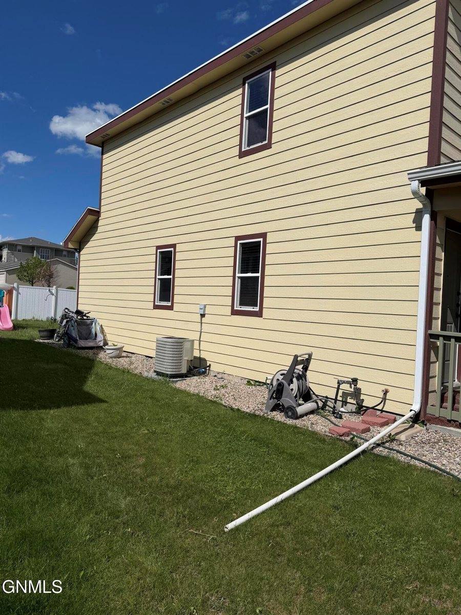 2714 Chokecherry Street, Williston, ND 58801
