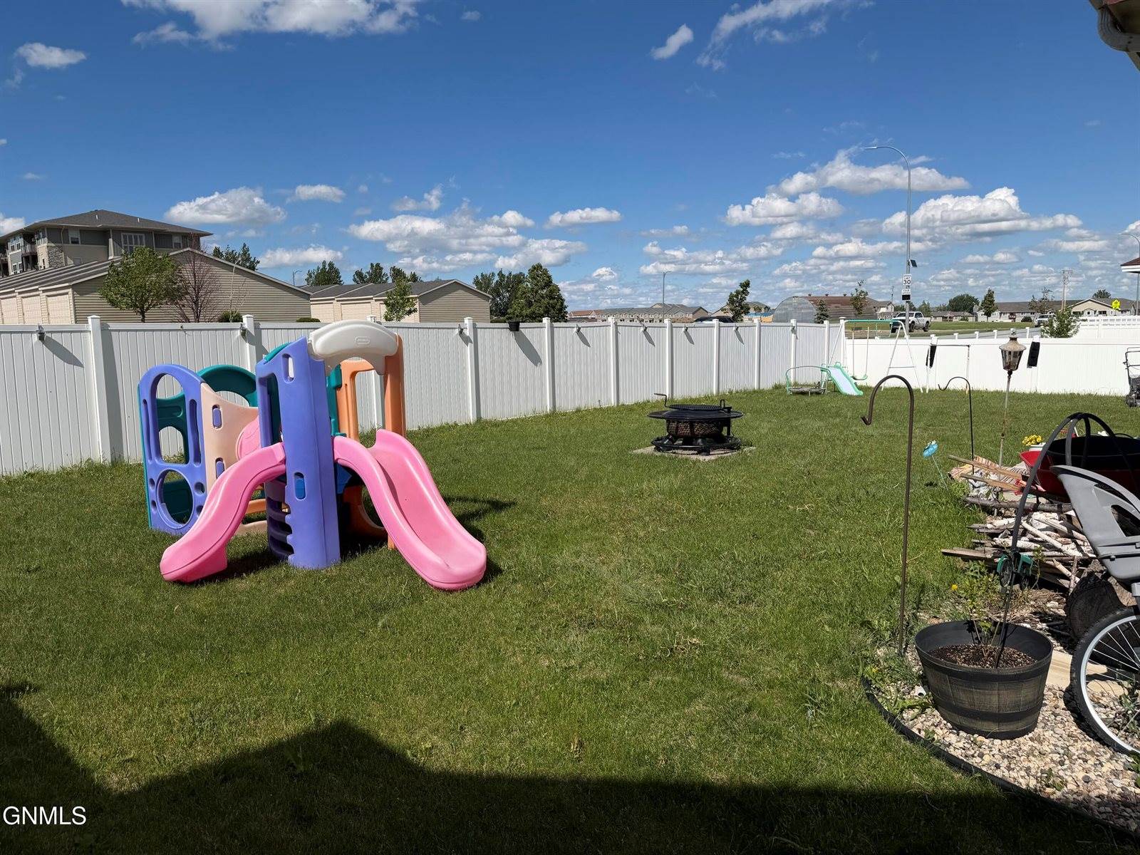 2714 Chokecherry Street, Williston, ND 58801