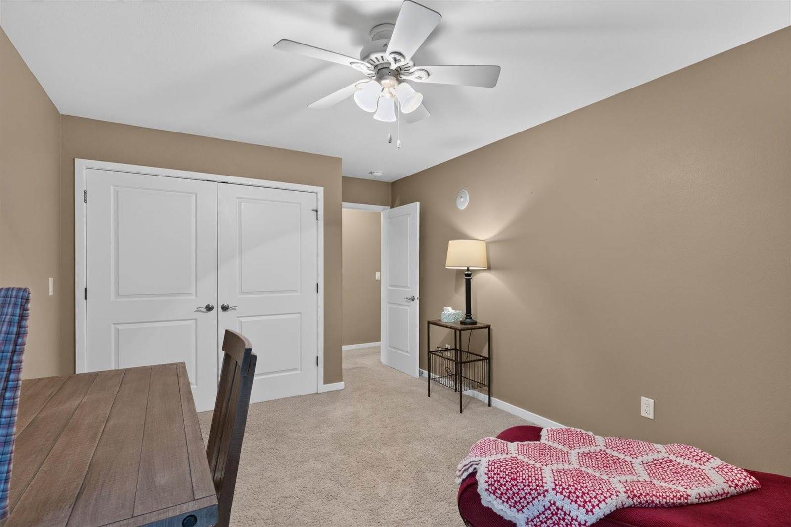 912 Cherokee Court, Waupaca, WI 54981
