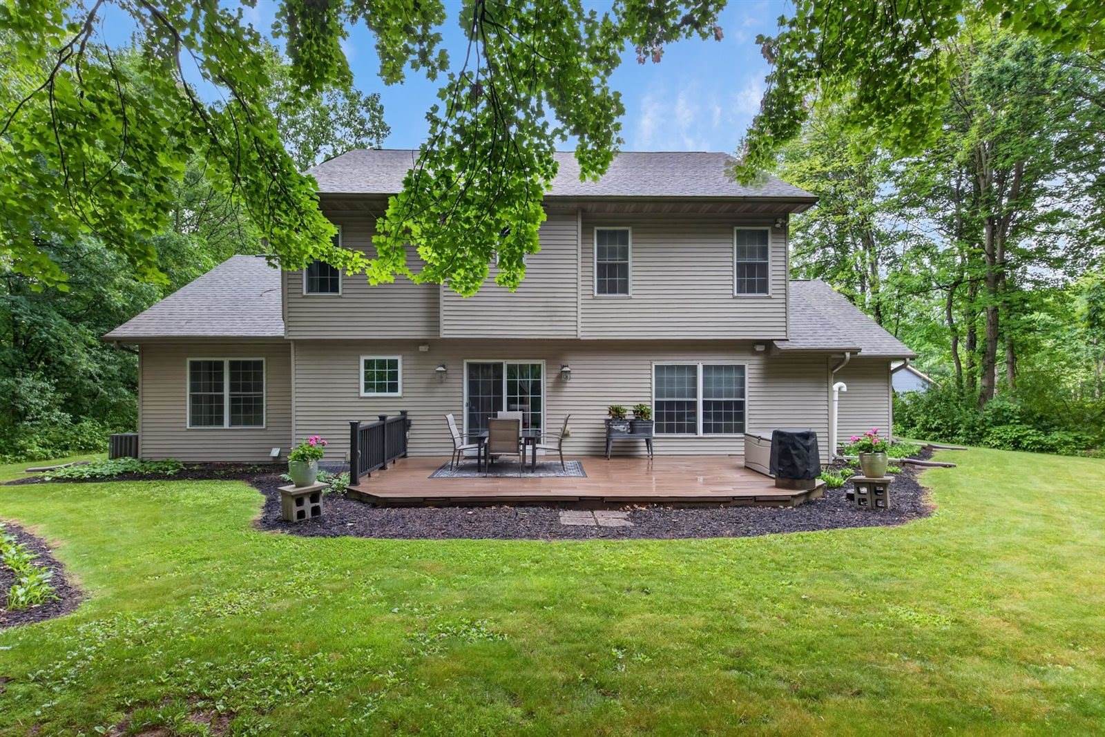 912 Cherokee Court, Waupaca, WI 54981
