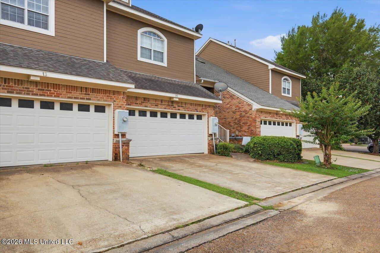15 Charleston Circle, Brandon, MS 39047