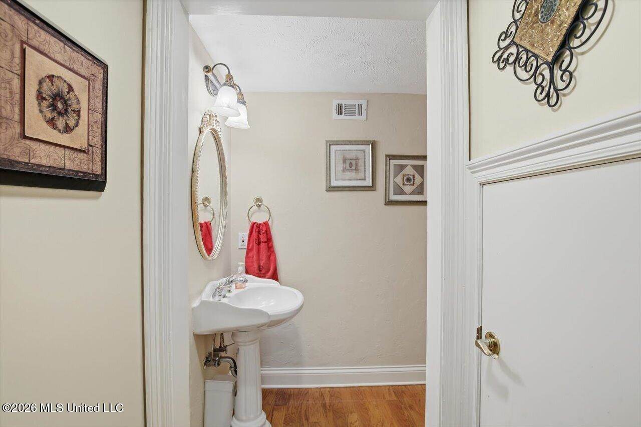 15 Charleston Circle, Brandon, MS 39047