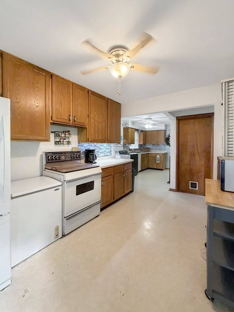 807 East Illinois Street, Freeport, IL 61032