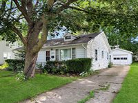 807 East Illinois Street, Freeport, IL 61032