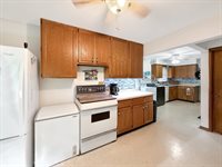 807 East Illinois Street, Freeport, IL 61032
