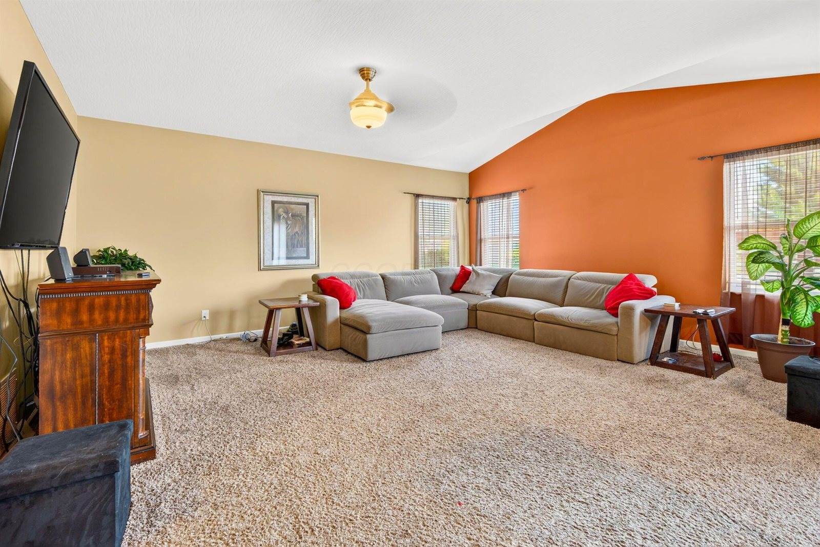 7171 Blue Holly Drive, Lewis Center, OH 43035