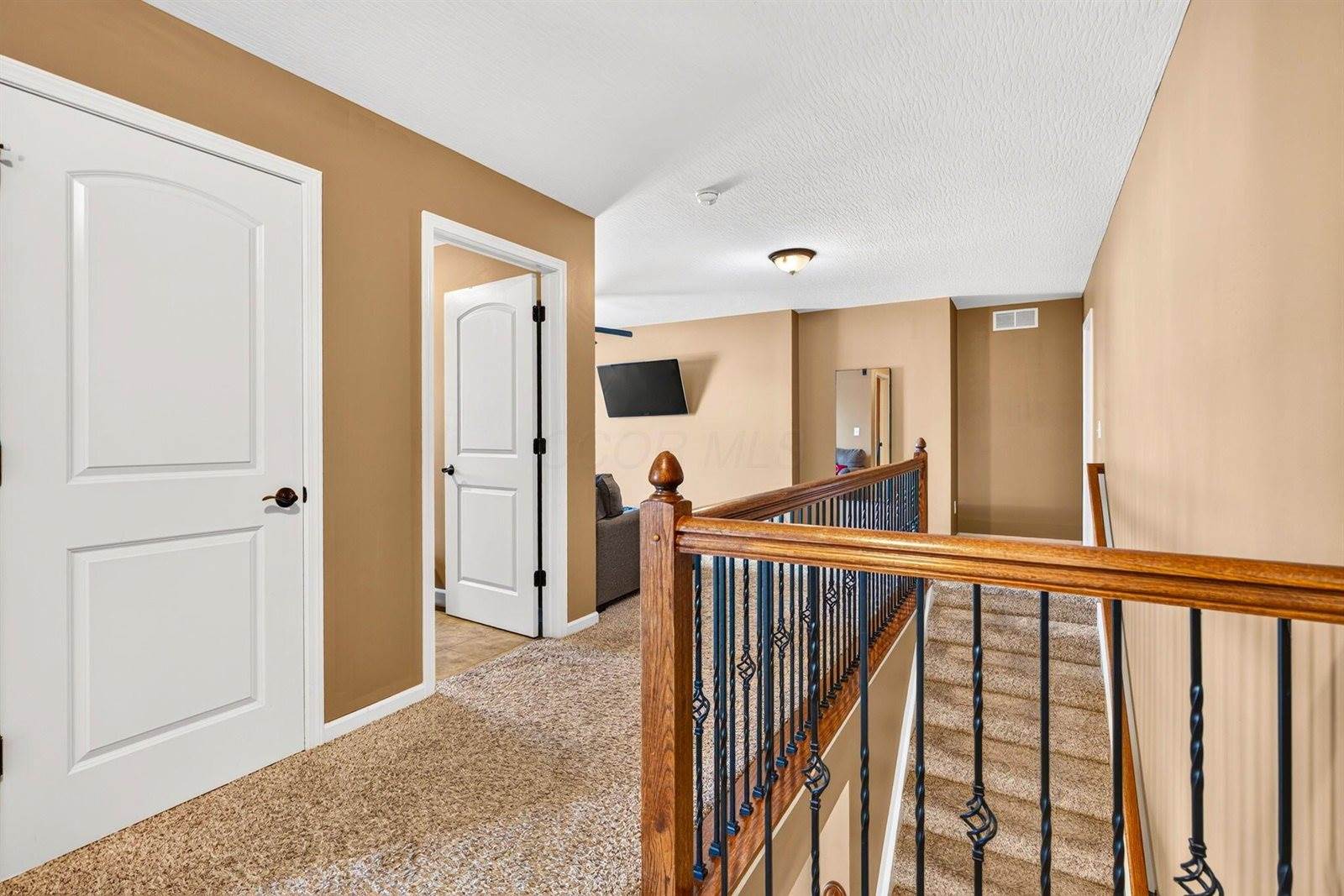 7171 Blue Holly Drive, Lewis Center, OH 43035