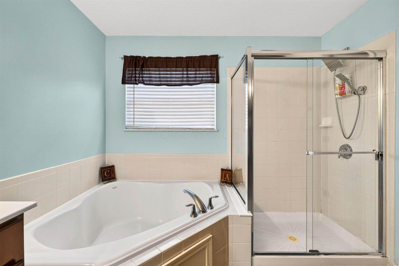 7171 Blue Holly Drive, Lewis Center, OH 43035