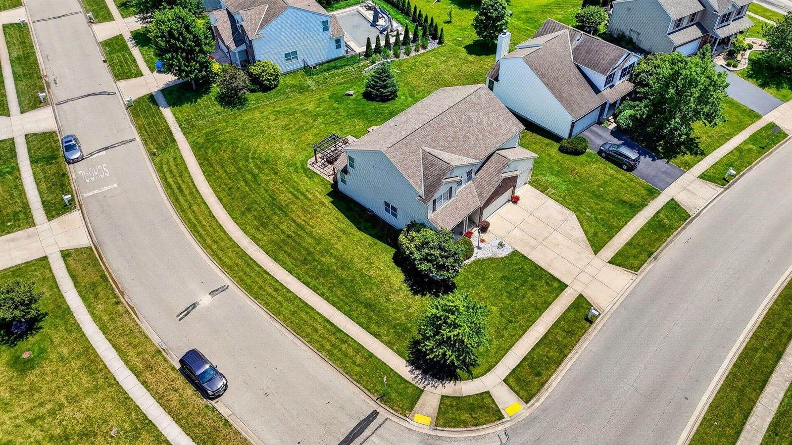 7171 Blue Holly Drive, Lewis Center, OH 43035
