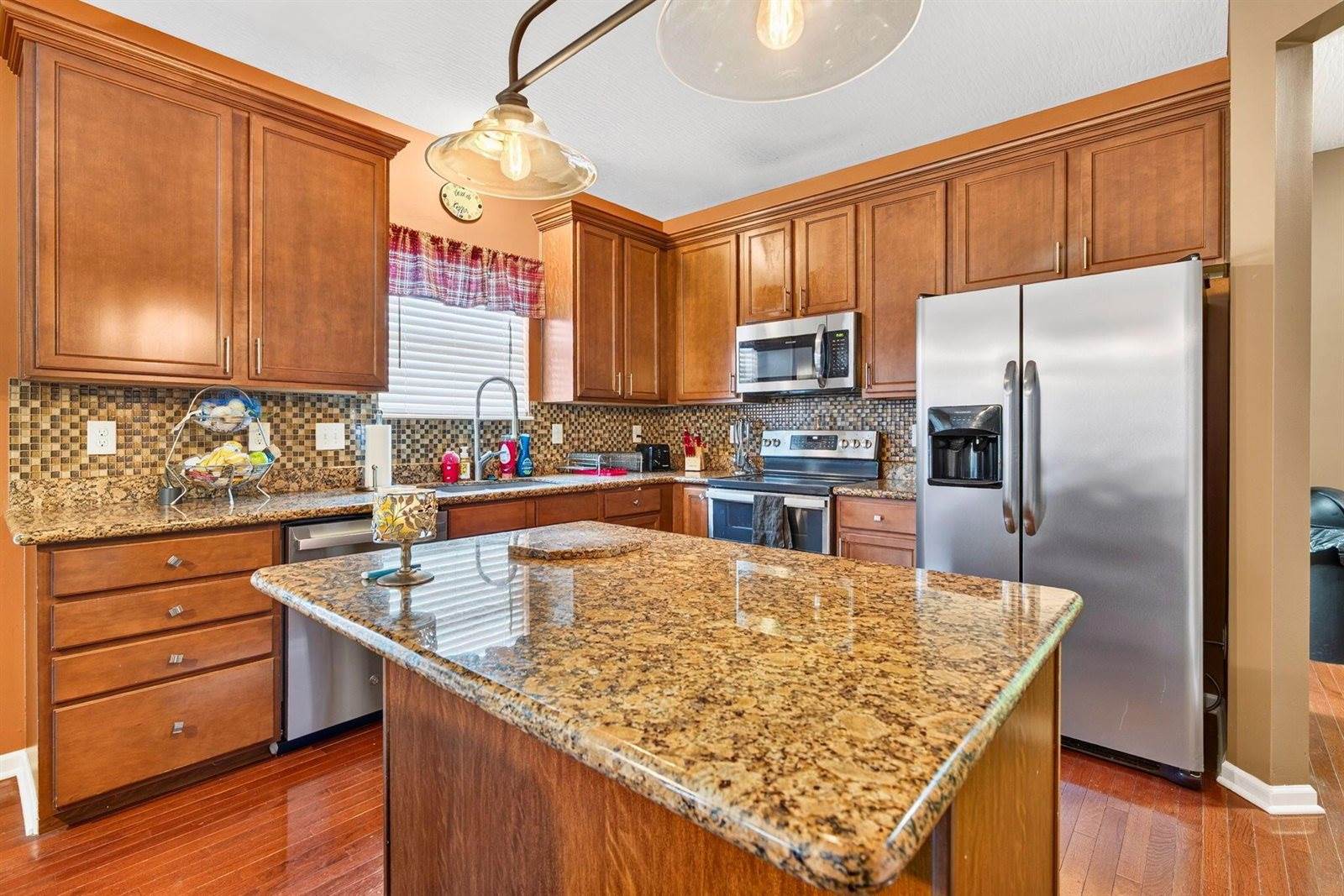 7171 Blue Holly Drive, Lewis Center, OH 43035
