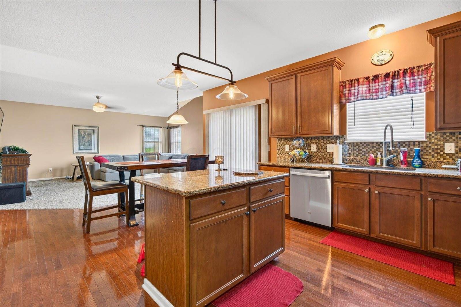 7171 Blue Holly Drive, Lewis Center, OH 43035
