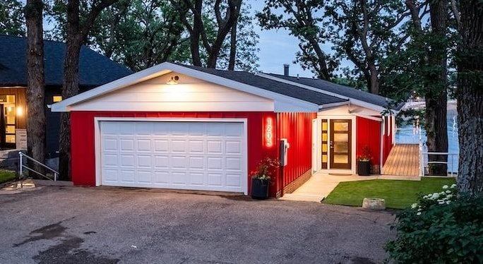 1203 Lakeshore, Okoboji, IA 51355