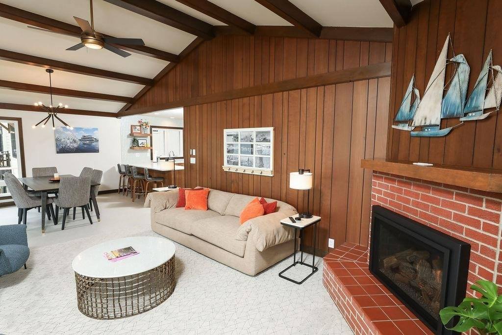 1203 Lakeshore, Okoboji, IA 51355