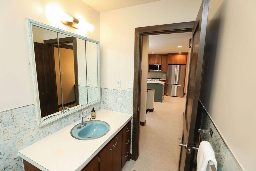 1203 Lakeshore, Okoboji, IA 51355