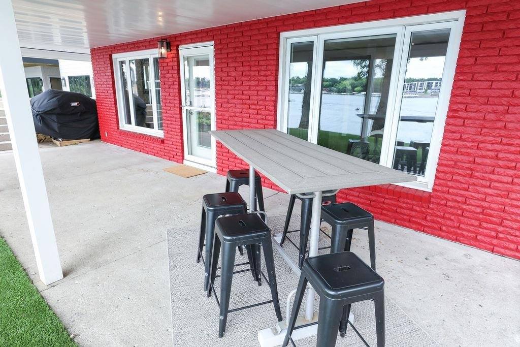 1203 Lakeshore, Okoboji, IA 51355