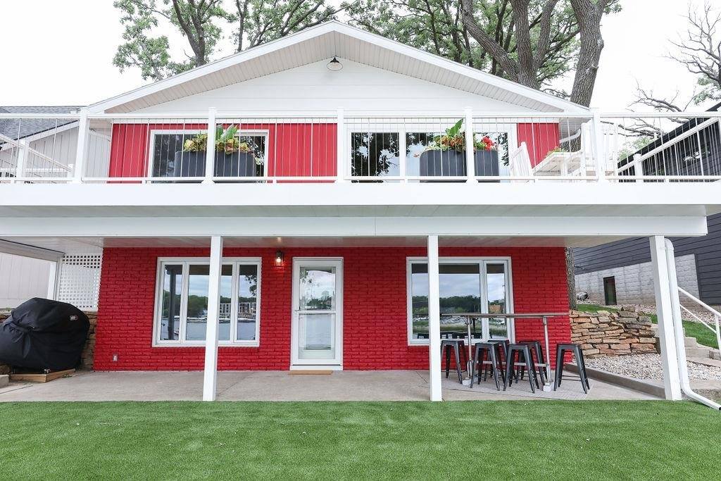 1203 Lakeshore, Okoboji, IA 51355