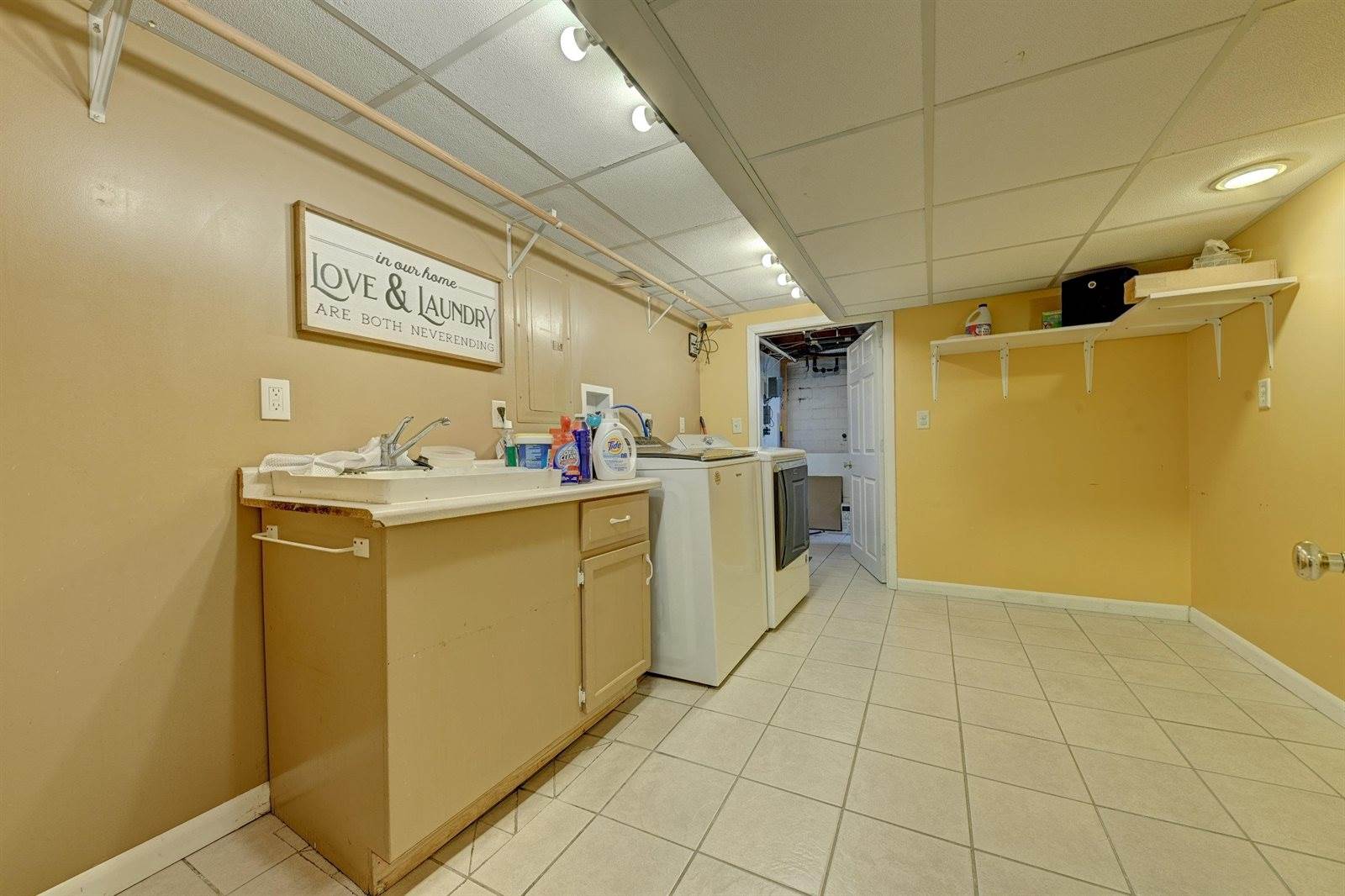1539 Maplecrest, Estherville, IA 51334