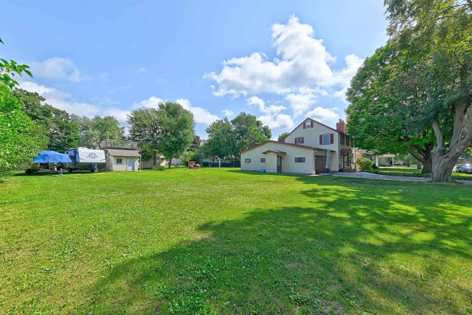 1539 Maplecrest, Estherville, IA 51334