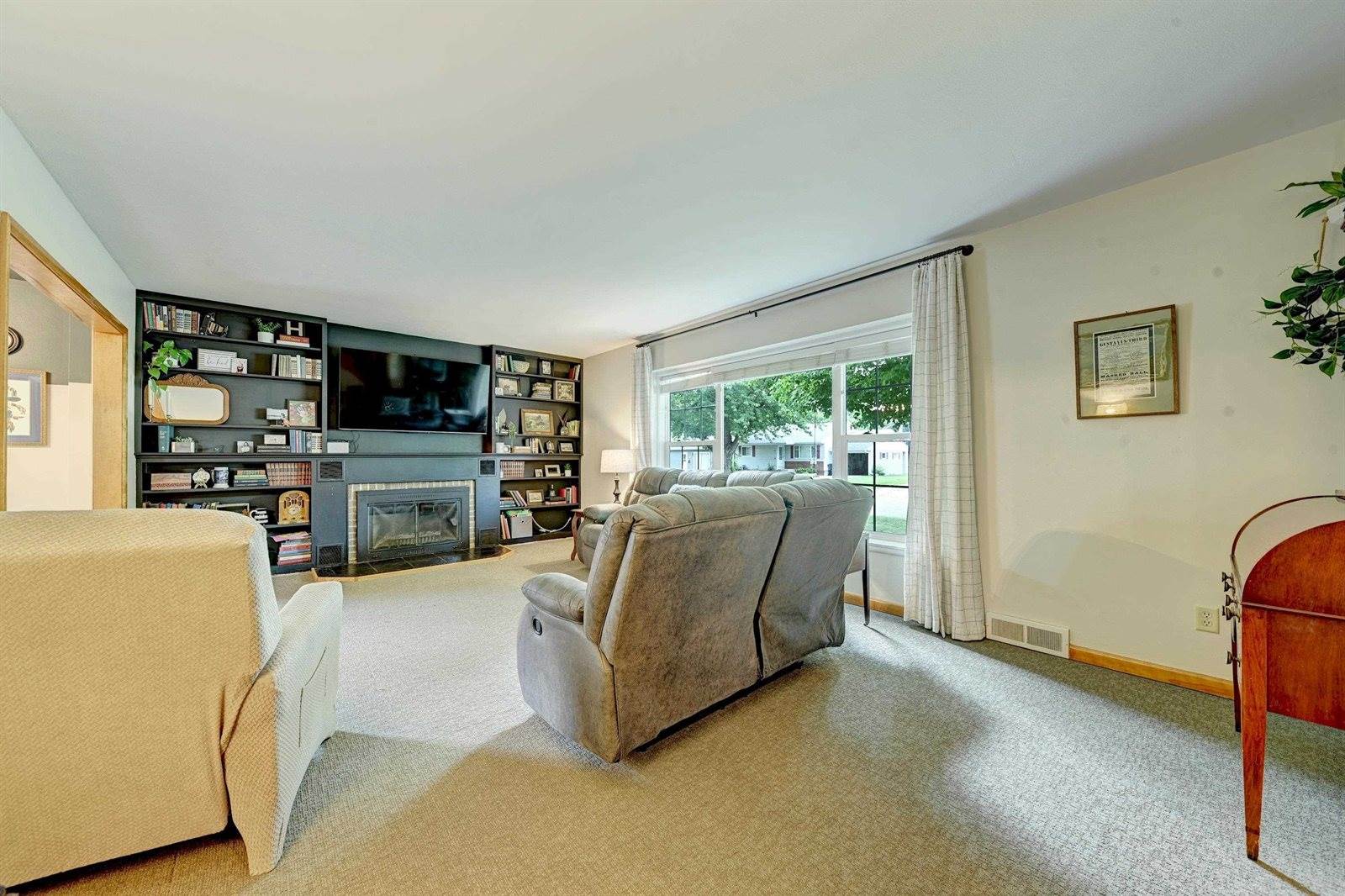 1539 Maplecrest, Estherville, IA 51334
