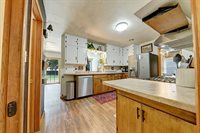 1539 Maplecrest, Estherville, IA 51334
