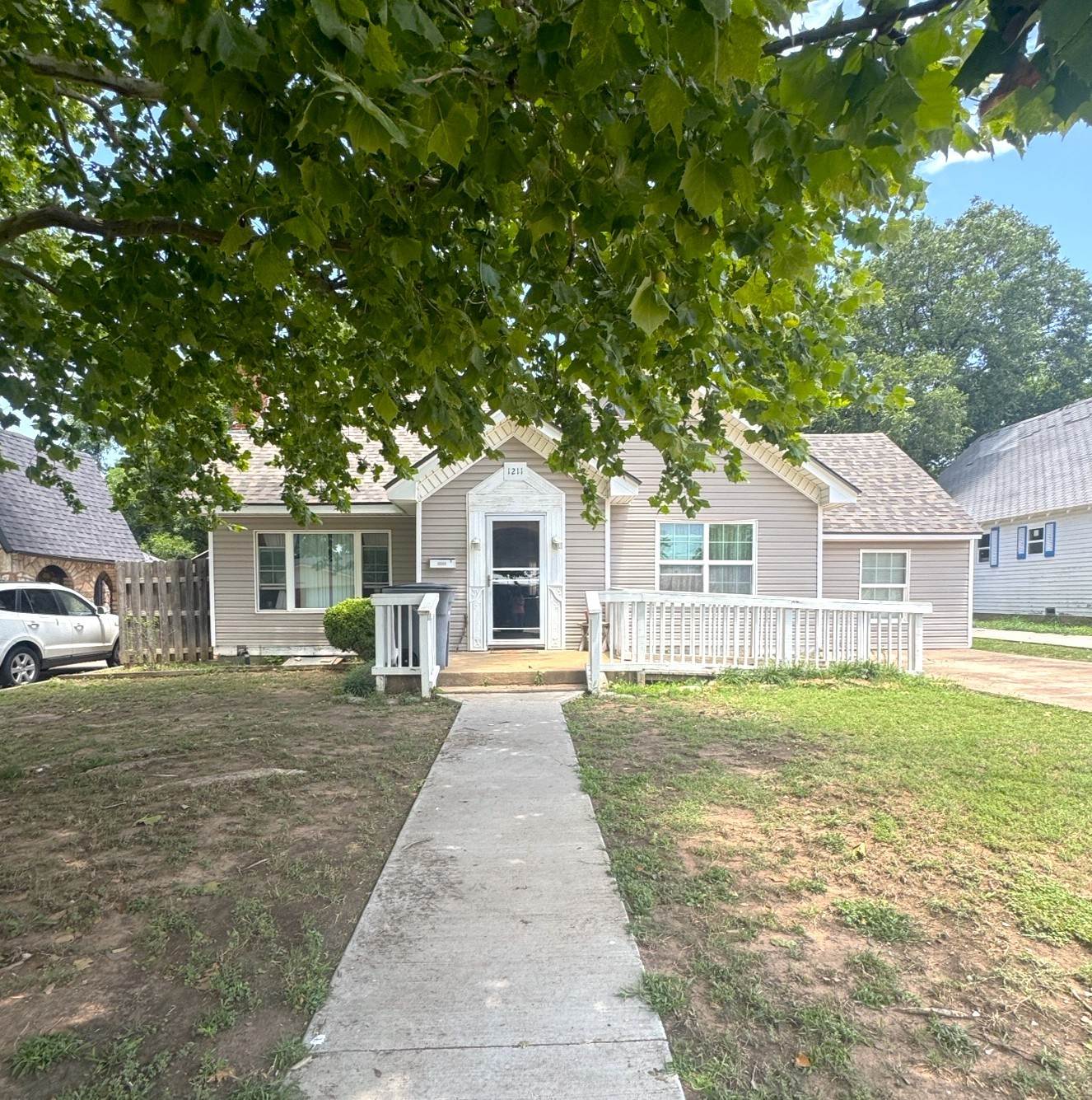 1211 NW Arlington Ave, Lawton, OK 73505