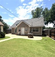 1211 NW Arlington Ave, Lawton, OK 73505