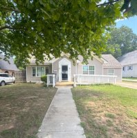 1211 NW Arlington Ave, Lawton, OK 73505