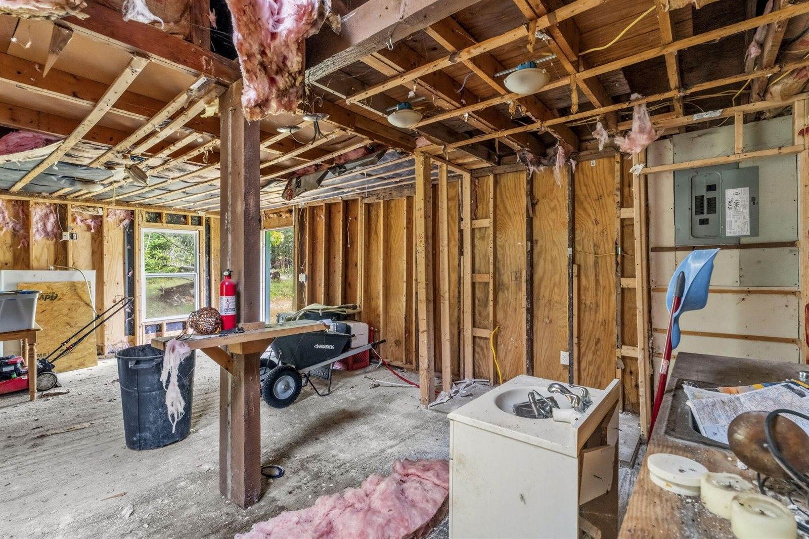 679 Oak Point Road, Trenton, ME 04605