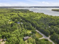 679 Oak Point Road, Trenton, ME 04605