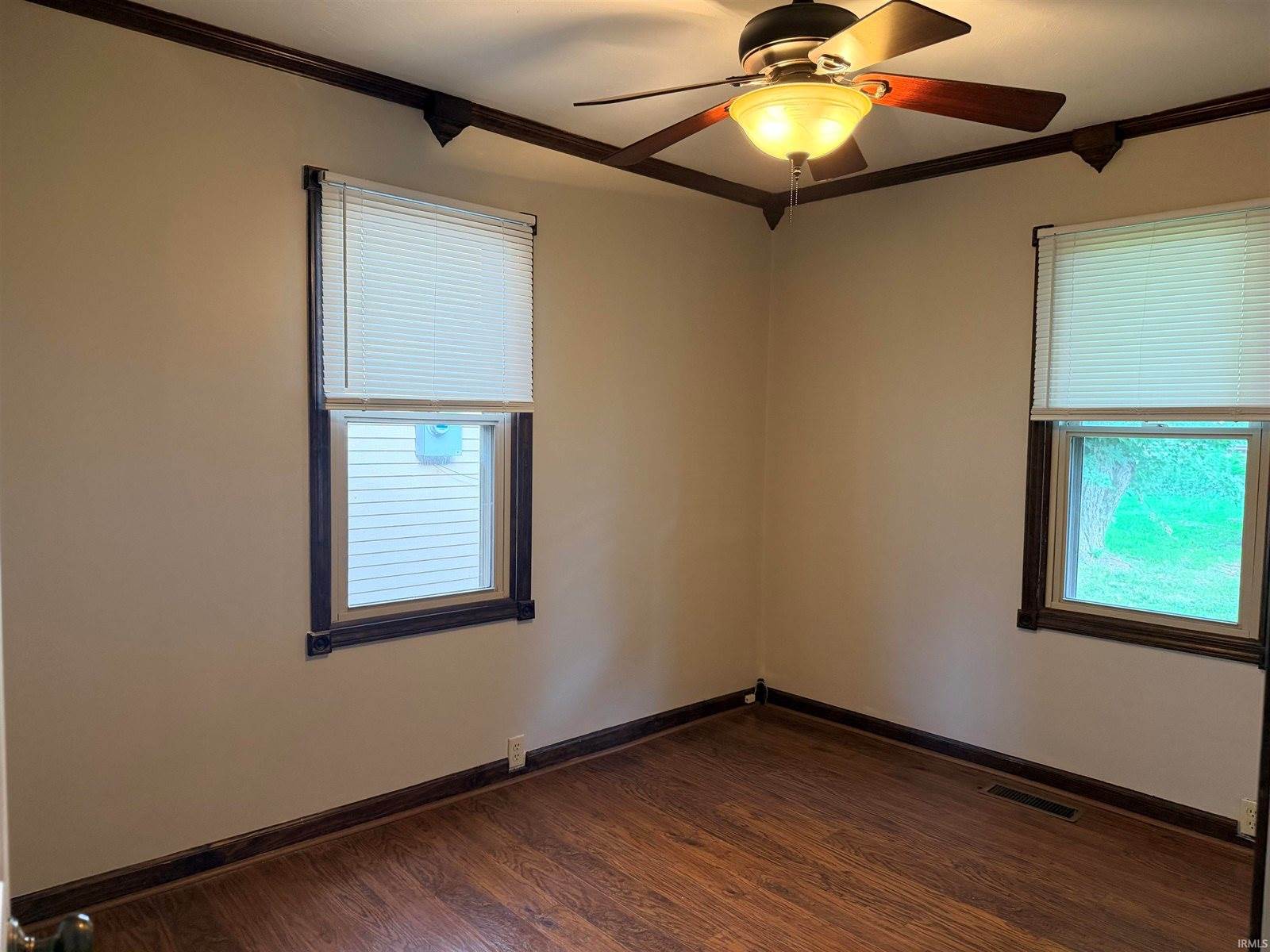 8808 W Cornbread Road, Yorktown, IN 47396