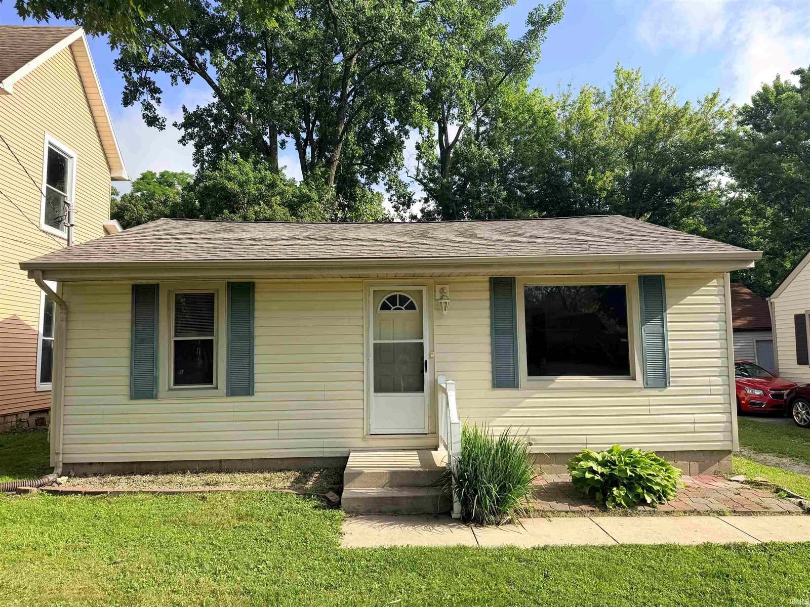 8808 W Cornbread Road, Yorktown, IN 47396