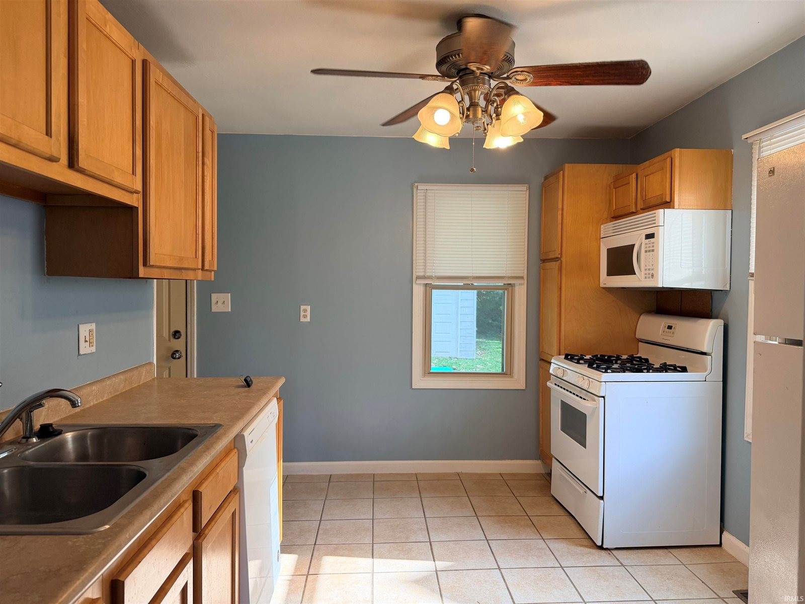 8808 W Cornbread Road, Yorktown, IN 47396