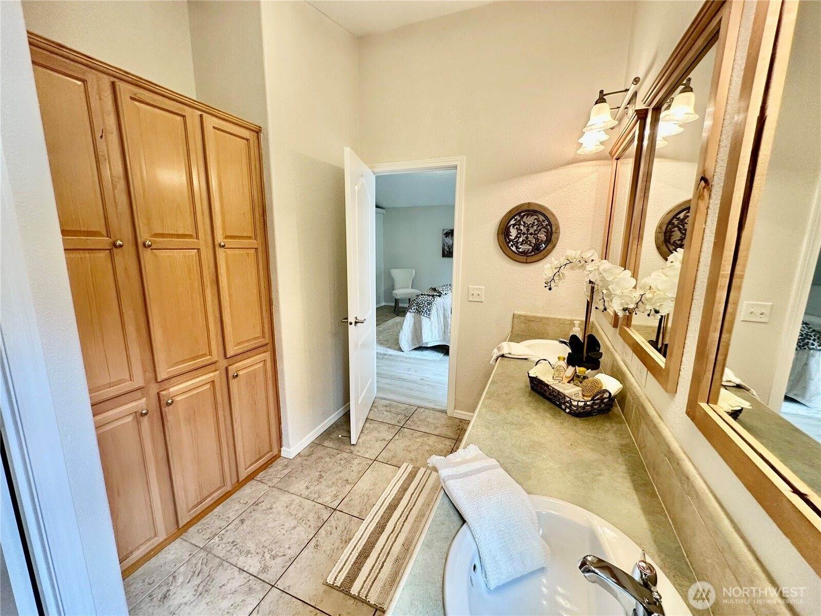 2714 113th Way SW, Olympia, WA 98512