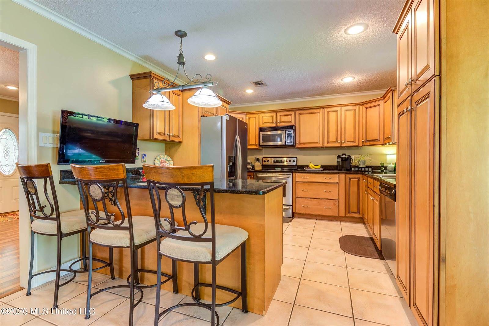 317 Annette Lane, D'Iberville, MS 39540
