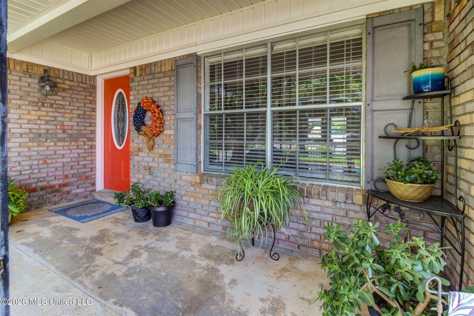 317 Annette Lane, D'Iberville, MS 39540