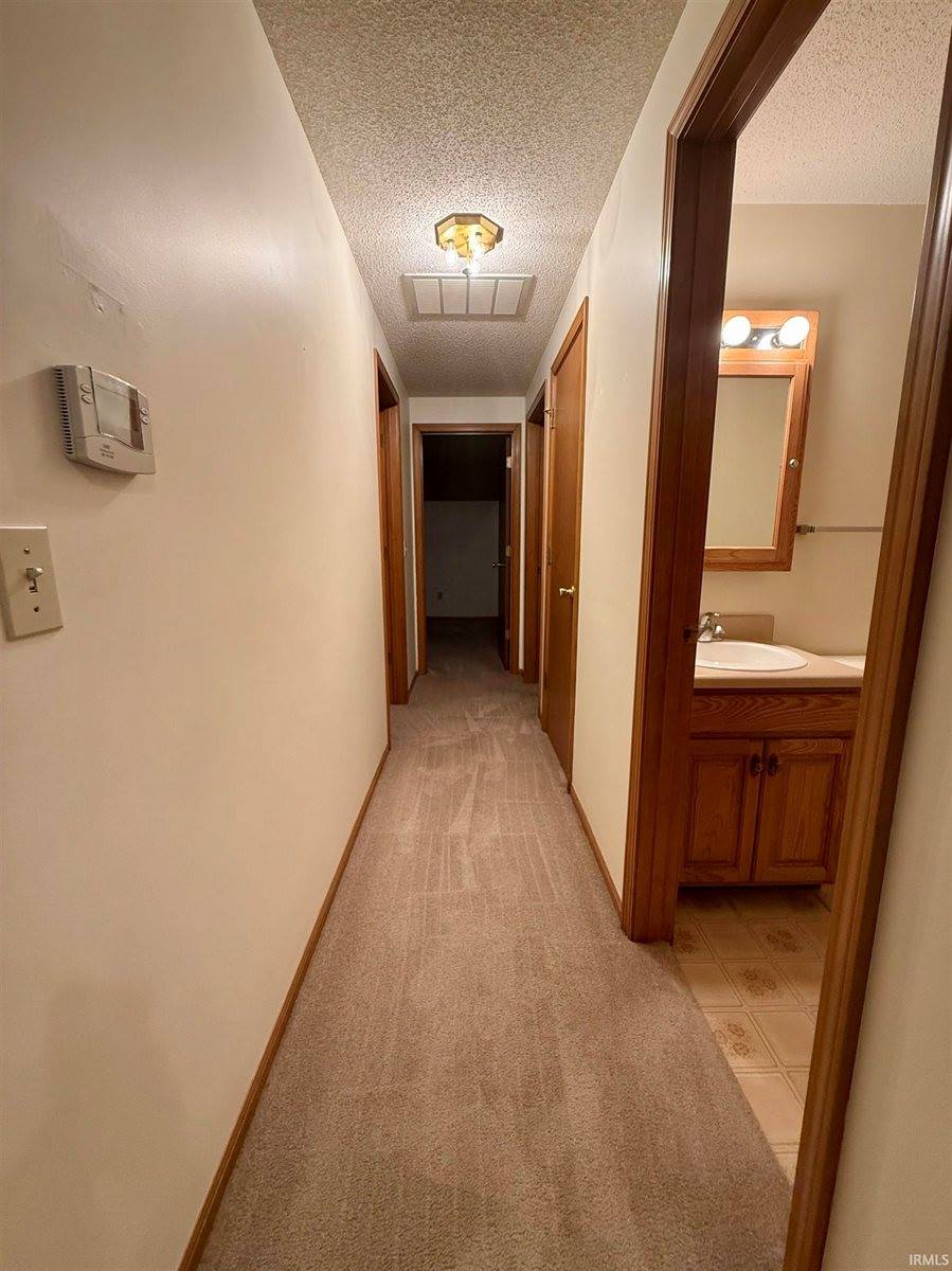 627 Bosuns Drive, Fort Wayne, IN 46819