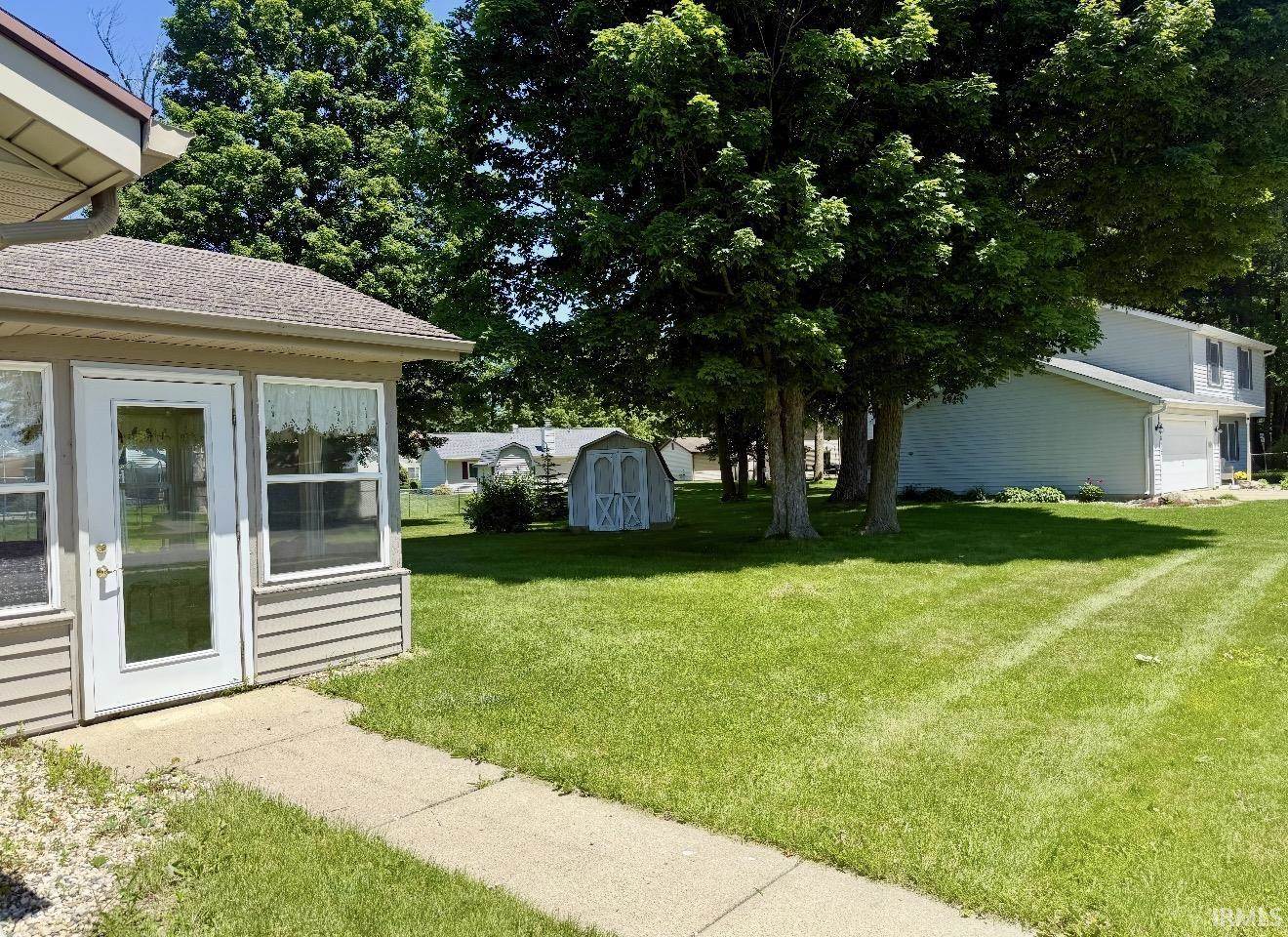 627 Bosuns Drive, Fort Wayne, IN 46819