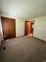 627 Bosuns Drive, Fort Wayne, IN 46819