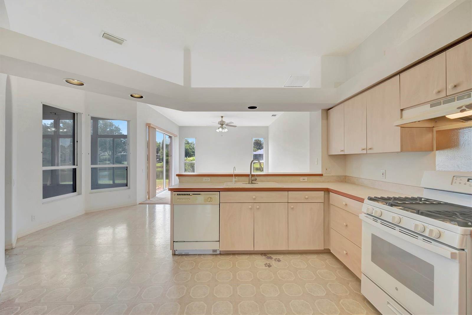4206 73RD Terrace East, Sarasota, FL 34243