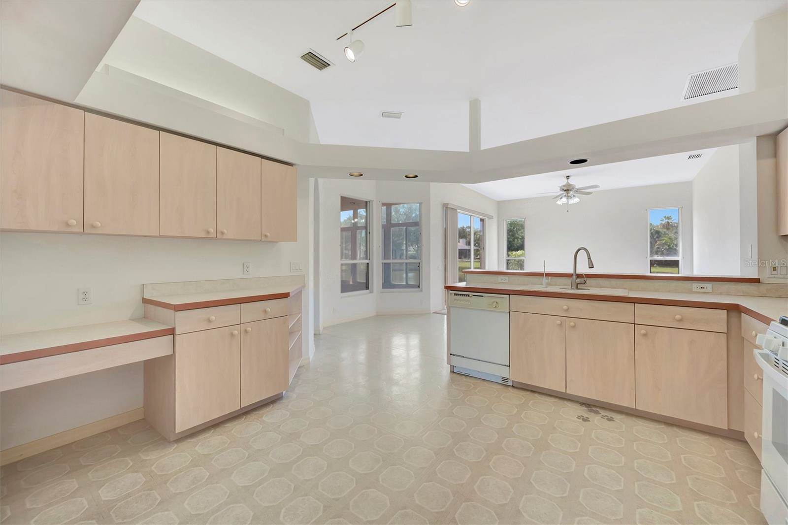 4206 73RD Terrace East, Sarasota, FL 34243