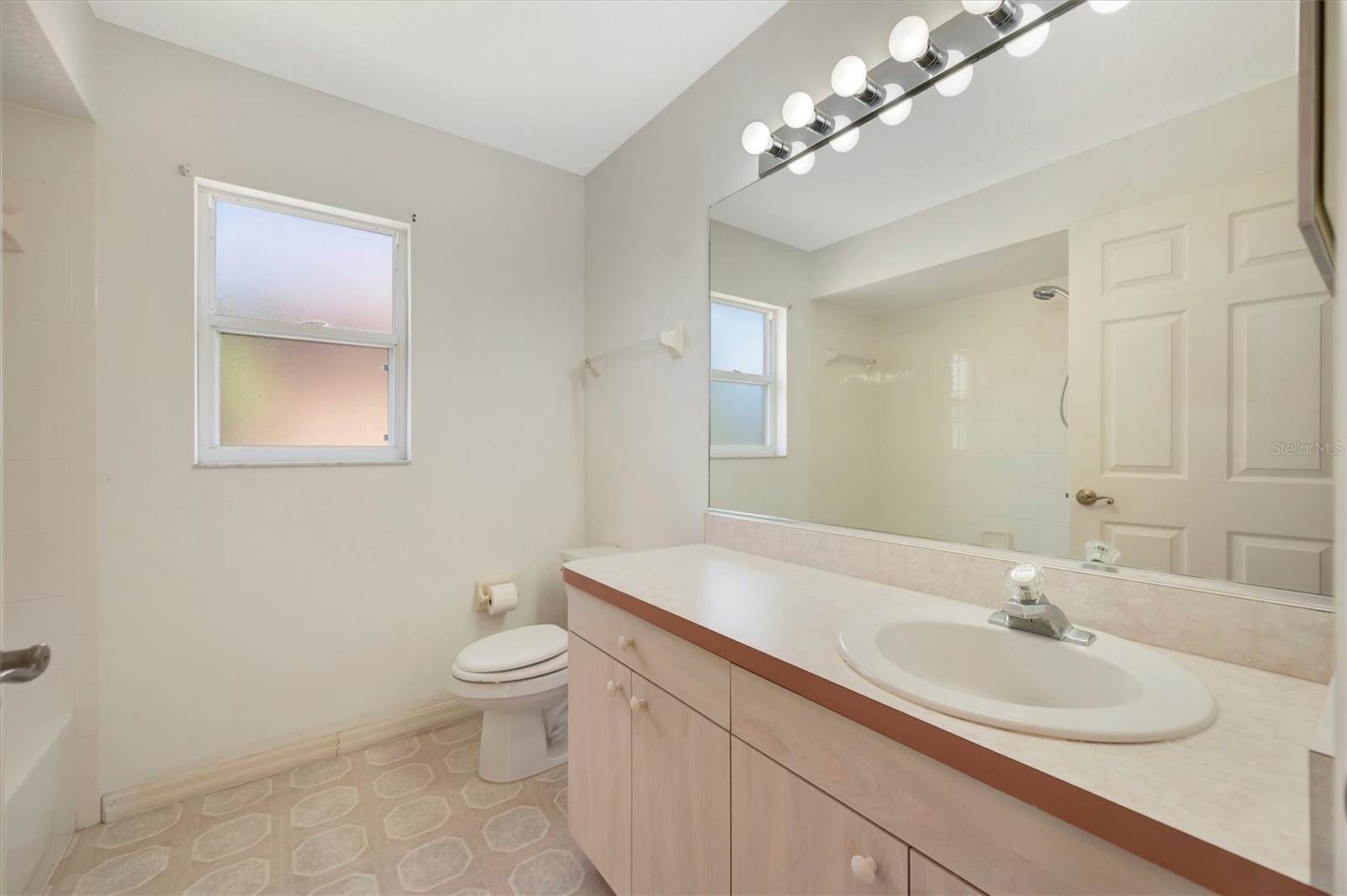 4206 73RD Terrace East, Sarasota, FL 34243
