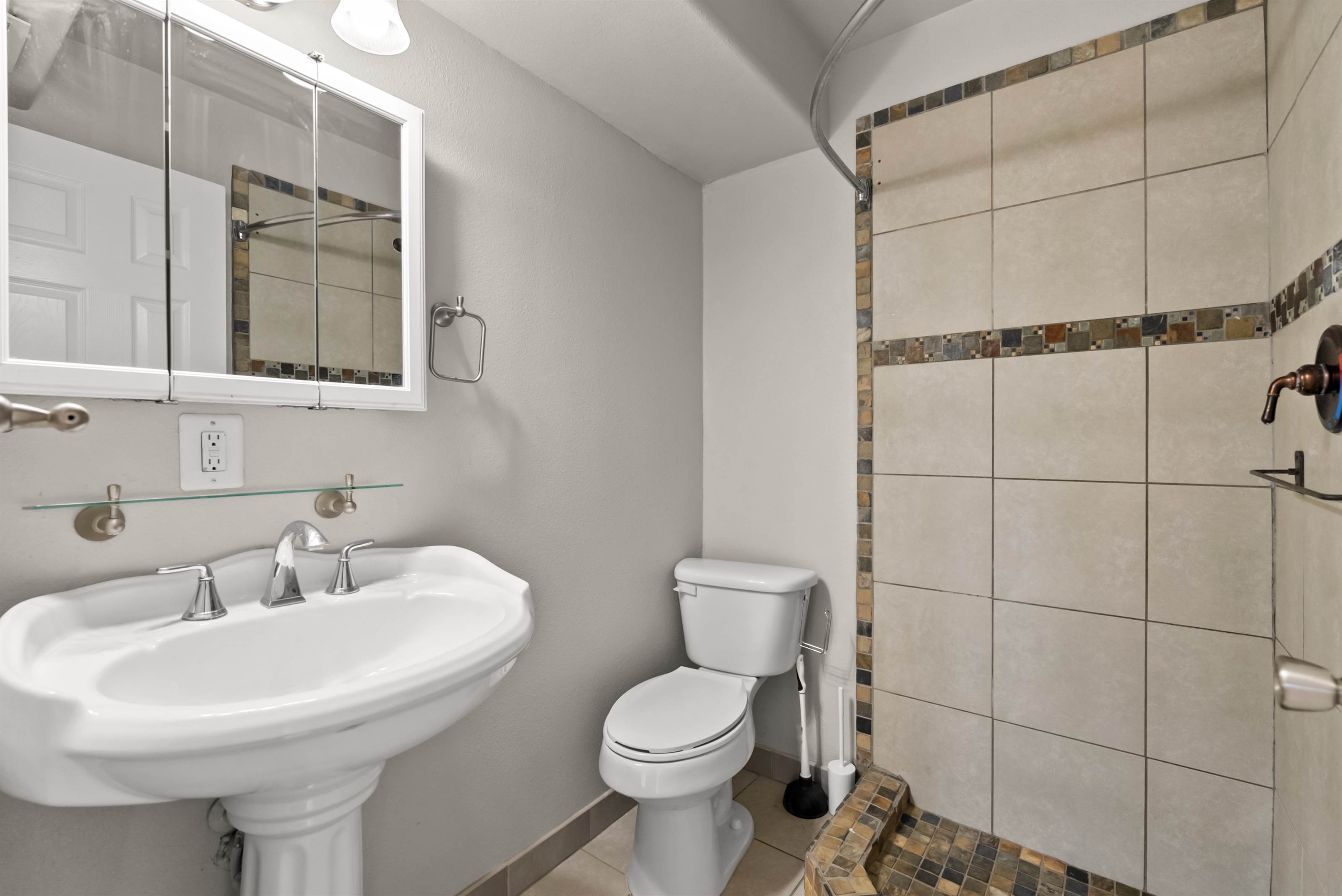 1612 Shenandoah Drive, Colorado Springs, CO 80910