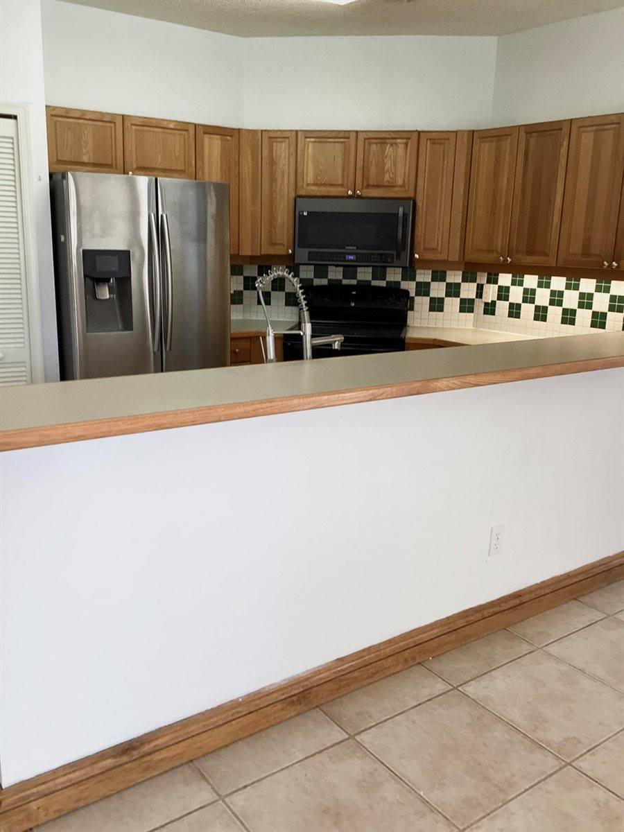 19440 SW 2nd Street, Pembroke Pines, FL 33029
